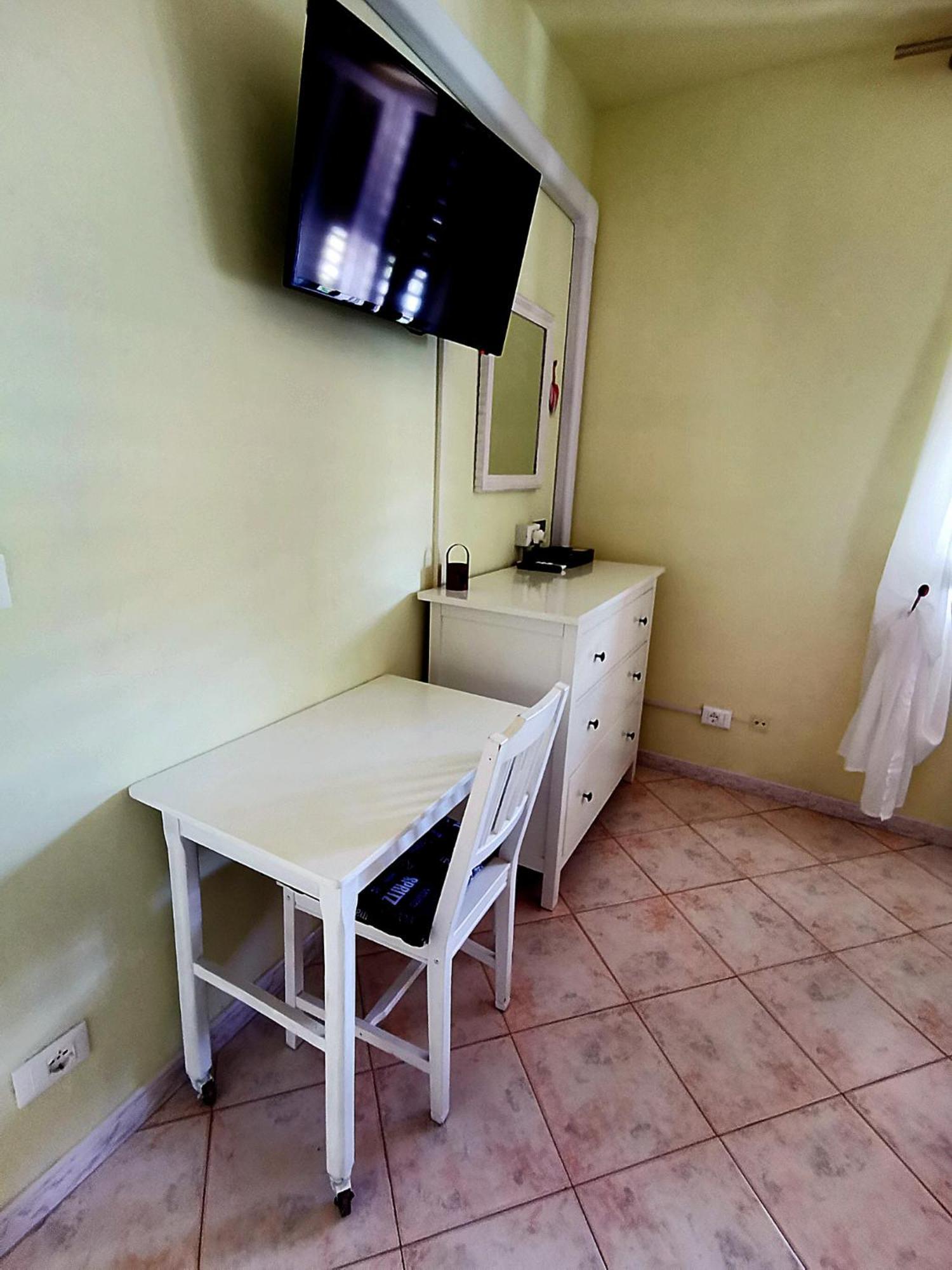 Essenza Del Mare Home Ливорно Экстерьер фото